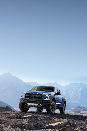 2017 Ford F-150 Raptor phone wallpaper thumbnail.