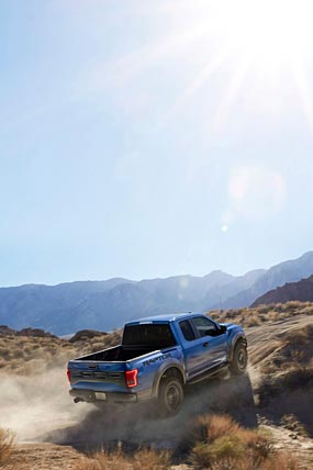 2017 Ford F-150 Raptor phone wallpaper thumbnail.