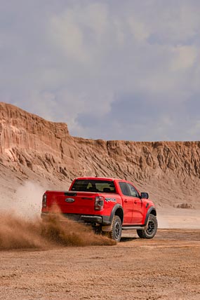 2023 Ford Ranger Raptor phone wallpaper thumbnail.