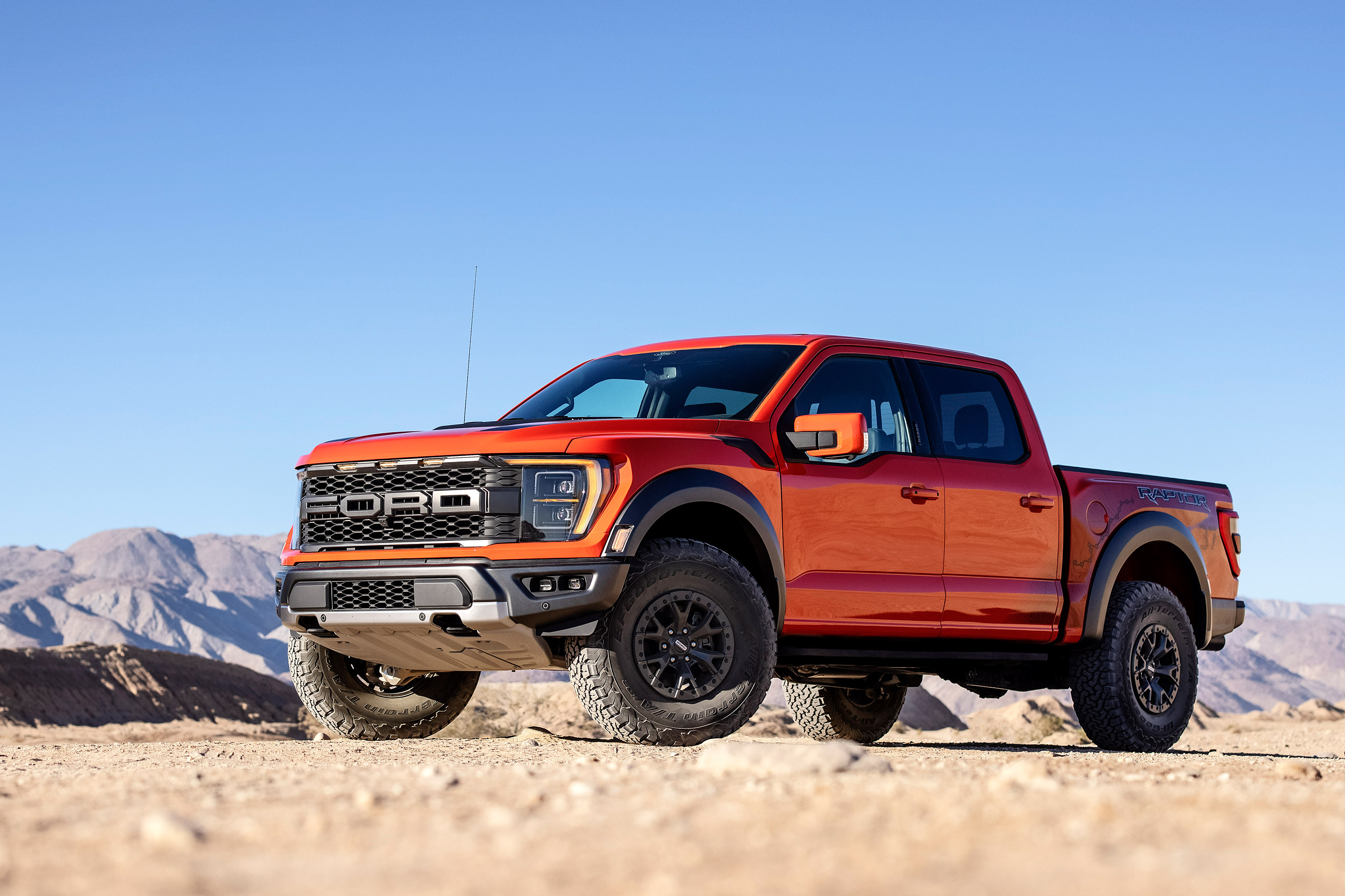  2021 Ford F-150 Raptor Wallpaper.