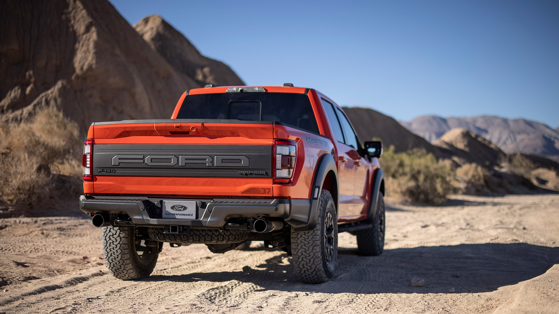  2021 Ford F-150 Raptor Wallpaper.