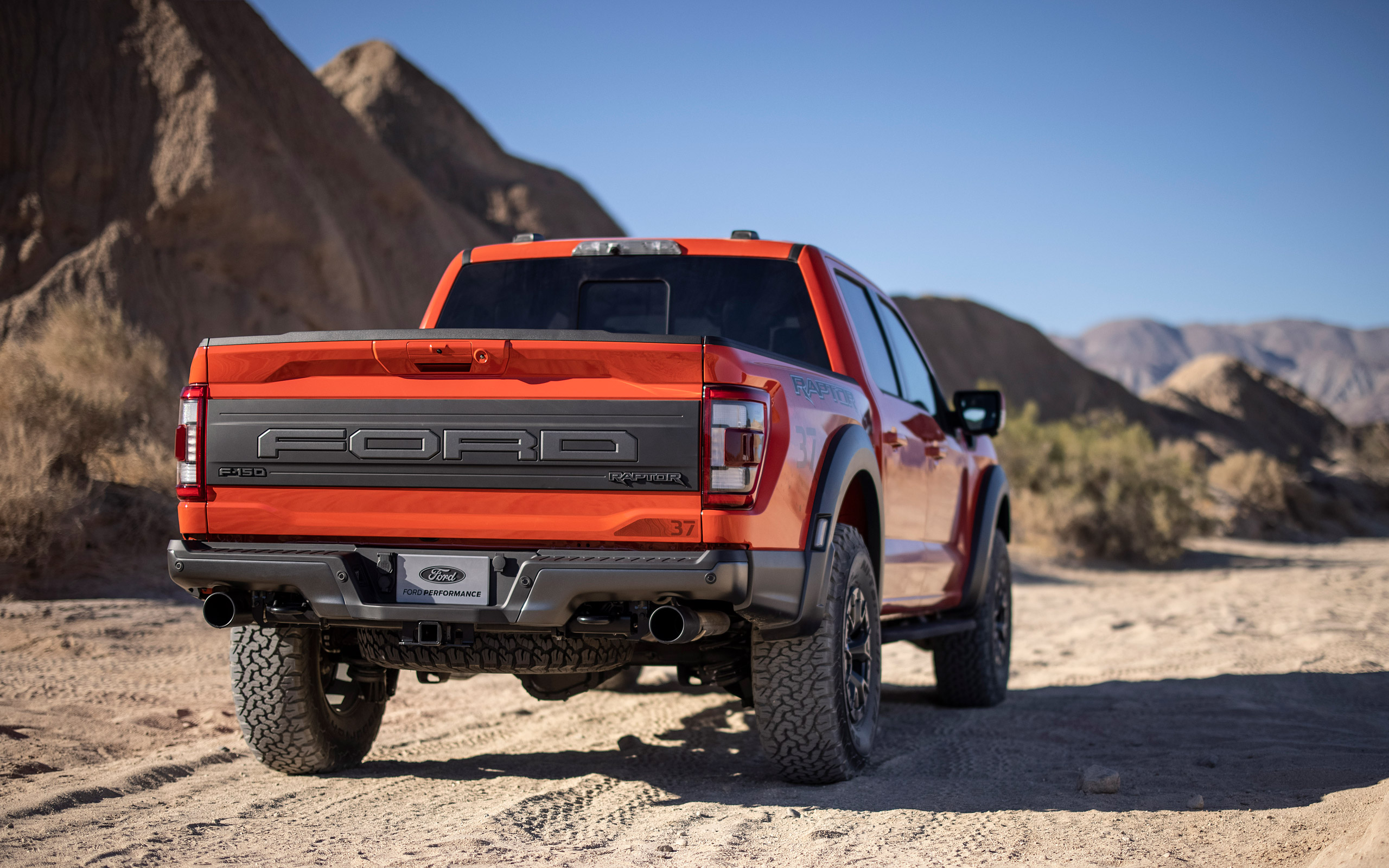  2021 Ford F-150 Raptor Wallpaper.