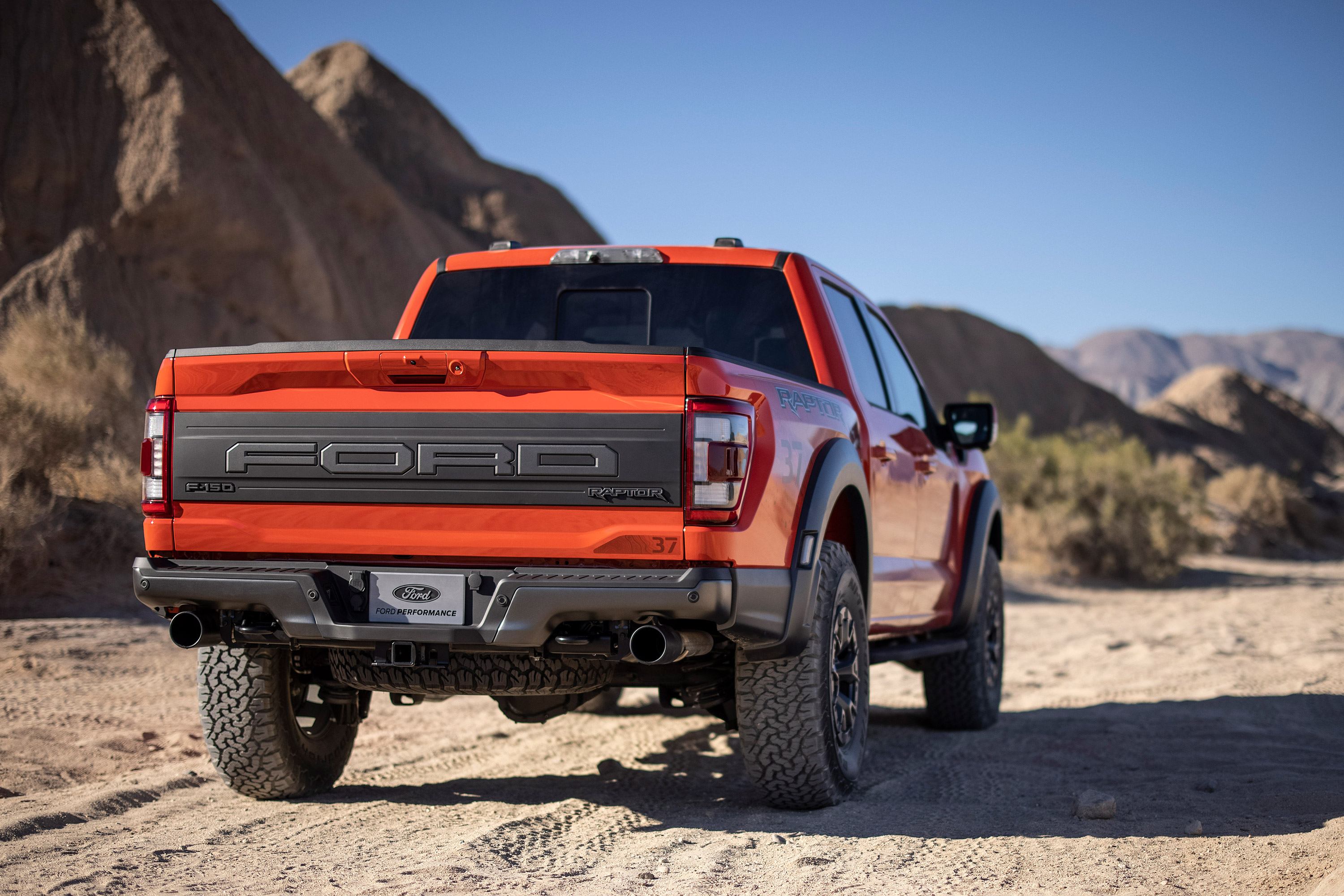  2021 Ford F-150 Raptor Wallpaper.