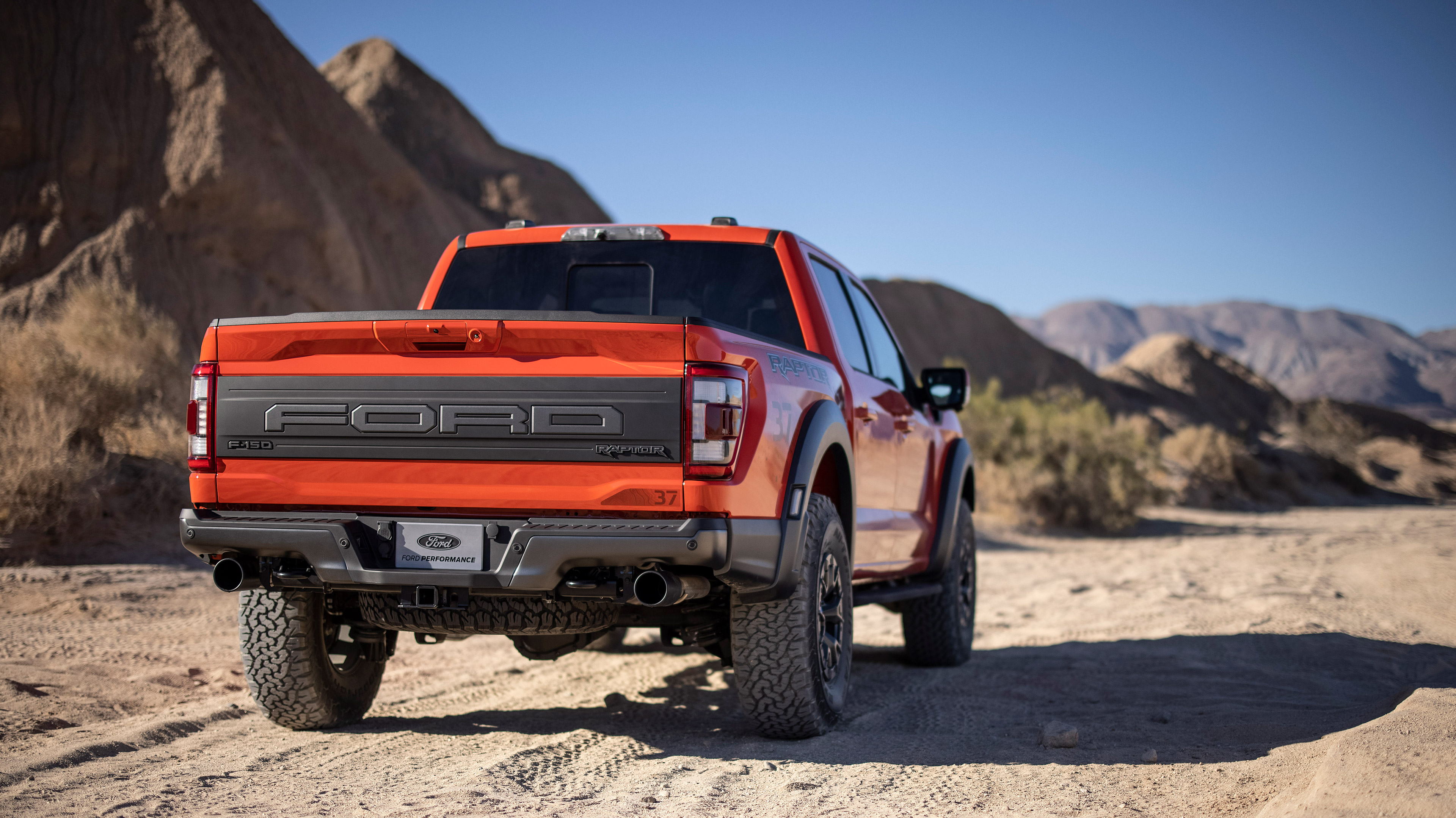  2021 Ford F-150 Raptor Wallpaper.